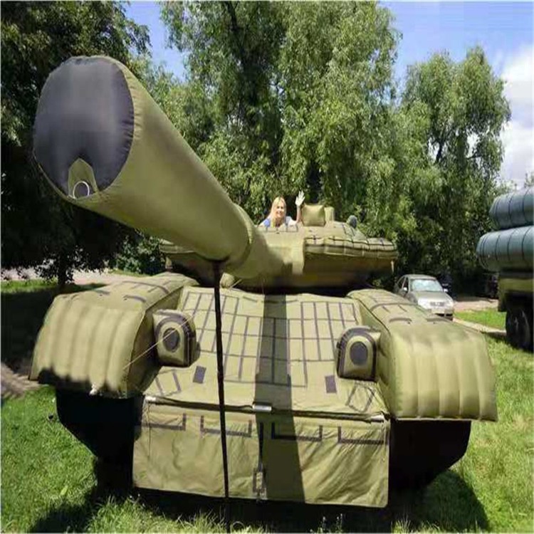 石狮充气坦克定制厂家